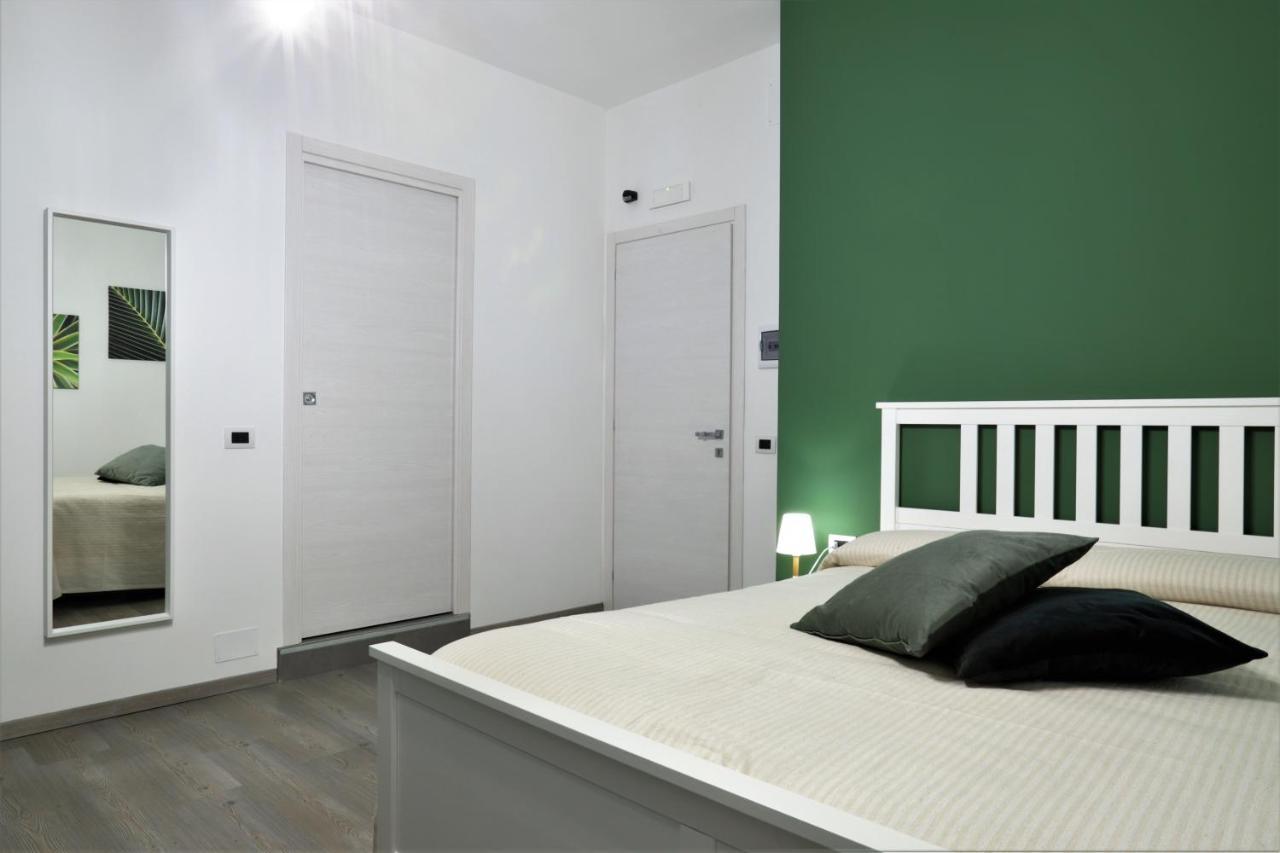 Comfort Triple Room Shower