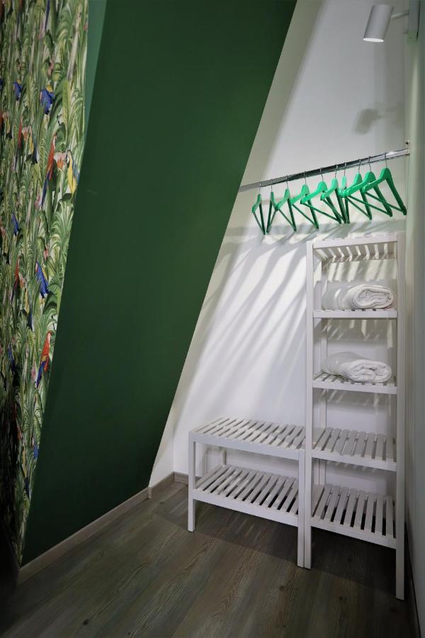 Comfort Triple Room Shower